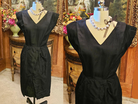 VINTAGE BLACK SHEATH PLEATED BODICE DRESS METAL ZIPPER 2 BUTTONS IN FRONT DESIGNER DRESS BLACK DRESS VINTAGE DRESS METAL ZIPPER DRESS