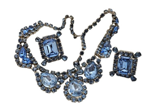 VINTAGE 1960s / 1970s BLUE PEAR-SHAPE RHINESTONES SWAG NECKLACE AND EARRINGS SET