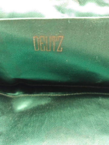 DETUZ 1940S BLACK IRIDESCENT EVENING BAG WITH EMERALD RHINESTONES, GOLD FRAME & CHAIN HANDLE