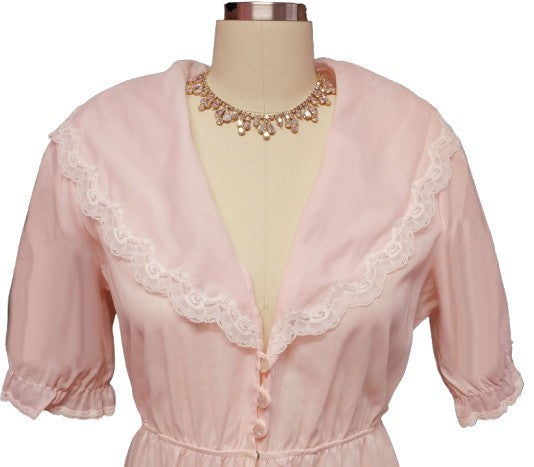 VINTAGE 1980s DESIGNER DIANE VON FURSTENBERG PINK PEIGNOIR ADORNED WIT Vintage Clothing & Fashions | Midnight Glamour VINTAGE 1980s DESIGNER DIANE VON FURSTENBERG PINK PEIGNOIR ADORNED WIT Vintage Clothing & Fashions | Midnight Glamour