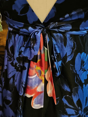 FRESHINE GORGEOUS COLORS OF SUMMER FLOWERS SATINY FEEL DRESS -  LIKE  NEW - POOL DRESS BEACH DRESS SWIMSUIT COVERUP WITH BUILT IN BRRA