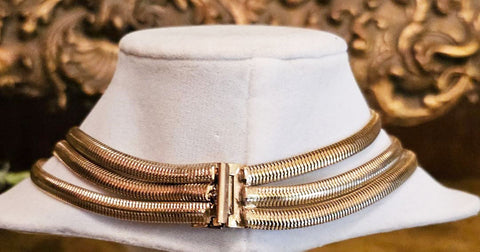 VINTAGE HUGE MULTI-FACETED RHINESTONE GOLD TONE METAL OMEGA 3-CHAIN NECKLACE