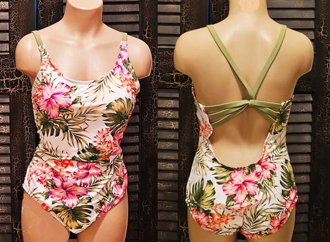 BEAUTIFUL HIBISCUS & PALM LEAVES SWIMSUIT WITH FABULOUS BACK - PERFECT FOR HOT SUMMER DAYS!