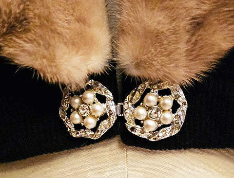 VINTAGE STYLED BY KHANDUR CASHMERE AND MINK EVENING SWEATER PEARL RHINESTONE METAL CLASP