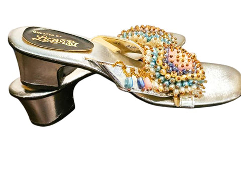 NEW VINTAGE 1960s / 1970s CREATED BY LEBASI FROM THE PHILLIPINES HANGING BEADS MULES SLIP ONS RESORT HEEL SANDALS
