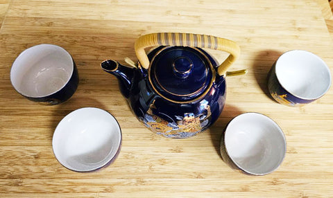 VINTAGE ASIAN CHINESE NAVY AND GOLD FLORAL TEAPOT WITH 4 CUPS - (6-PIECE TEA SET)