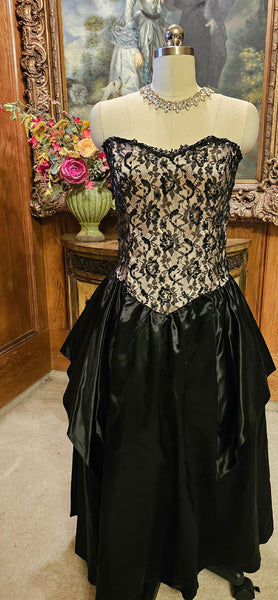 VINTAGE SCOTT MCCLINTOCK STRAPLESS SATIN LACE ILLUSION SEQUIN EVENING Vintage Clothing & Fashions | Midnight Glamour VINTAGE SCOTT MCCLINTOCK STRAPLESS SATIN LACE ILLUSION SEQUIN EVENING Vintage Clothing & Fashions | Midnight Glamour