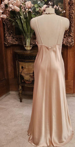 VINTAGE VALENTINO INTIMO SLIPPY SMOOTH SATIN AND LACE NIGHTGOWN IN COPPER - FABULOUS  LITTLE BOWS  DESIGNER NIGHTGOWN