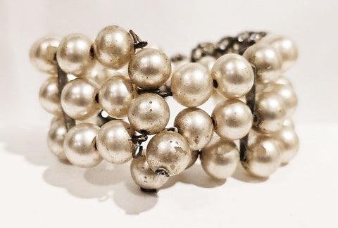 VINTAGE GLAMOROUS RHINESTONE AND FAUX PEARL WIRE WRAP CUFF BRACELET