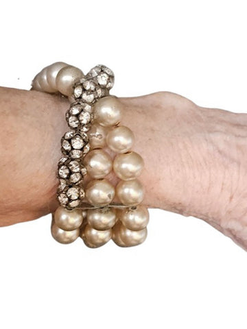 VINTAGE GLAMOROUS RHINESTONE AND FAUX PEARL WIRE WRAP CUFF BRACELET