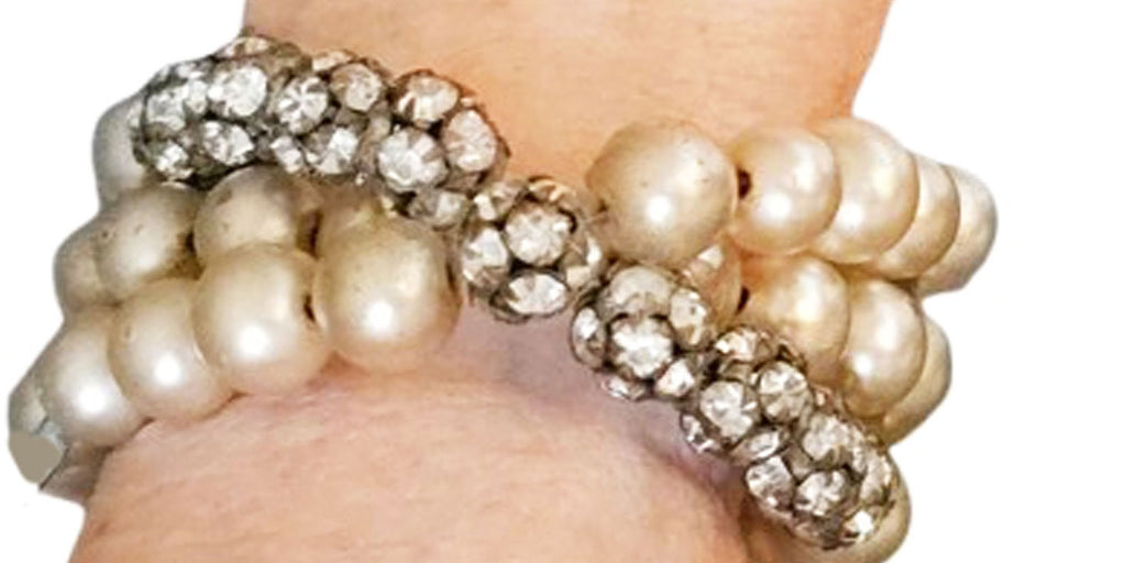 VINTAGE GLAMOROUS RHINESTONE AND FAUX PEARL WIRE WRAP CUFF BRACELET