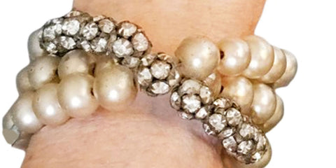 VINTAGE GLAMOROUS RHINESTONE AND FAUX PEARL WIRE WRAP CUFF BRACELET