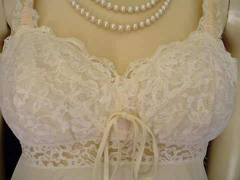 VINTAGE OLGA "SLEEPING PRETTY" LACE BRA NIGHTGOWN IN SWEET CREAM