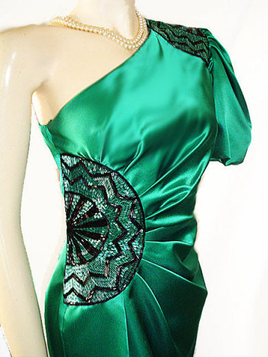 VINTAGE EMERALD GREEN SATIN GOWN - ART DECO BEADED EVENING DRESS VINTAGE EMERALD GREEN SATIN GOWN - ART DECO BEADED EVENING DRESS
