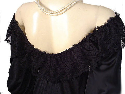 EXQUISITE RARE, RARE STYLE VINTAGE OLGA SPANDEX FLOUNCE LACE NIGHTGOWN WITH SLEEVES IN PARIS NIGHTS