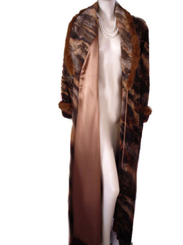 *RARE & UNIQUE  LUXURIOUS PRE-OWNED DIAMOND TEA ROBE SATIN LINED DRESSING GOWN ADORNED WITH  LUXURIOUS FUR TRIM - SIZE SMALL / MEDIUM