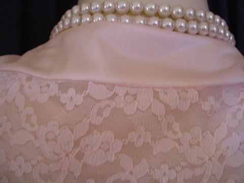 *VINTAGE SHADOWLINE DOUBLE NYLON & LACE PEIGNOIR & NIGHTGOWN SET IN ROMANCE