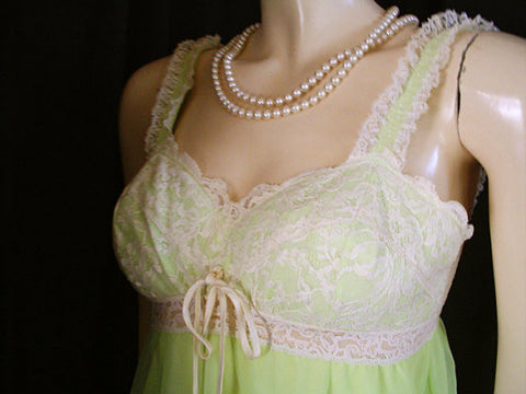*VINTAGE RARE COLOR OLGA LACE BUILT-IN BRA DOUBLE NYLON "SLEEPING PRETTY" NIGHTGOWN IN LIMEADE