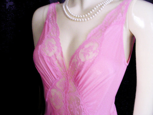 VINTAGE OLGA BODYSILK SPANDEX LACE NIGHTGOWN IN WINTER ORCHID - SIZE –  Vintage Clothing & Fashions