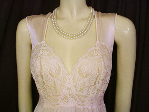 *VINTAGE OLGA RARE STYLE SPANDEX LACE NIGHTGOWN IN ROMANCE - SIZE XL