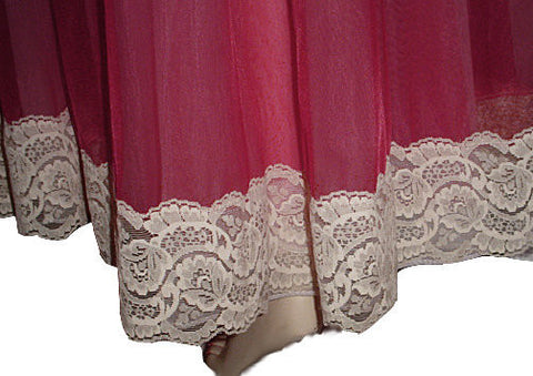 *VINTAGE INTIME DOUBLE NYLON & IVORY LACE PEIGNOIR & NIGHTGOWN SET IN CHERRIES JUBILEE