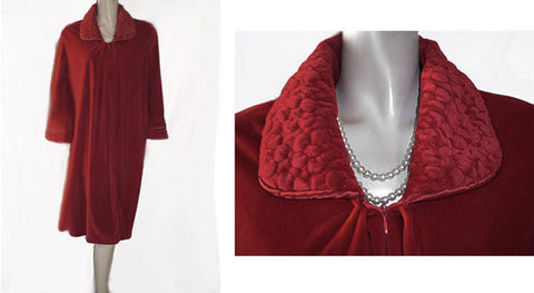 NEW  - RARE SHORT STYLE DIAMOND TEA SHORT ZIP UP FRONT VELOUR VELVET QUILTED ROBE IN RICH RED - SIZE SMALL