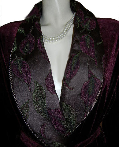 SOLD - NEW - GORGEOUS DIAMOND TEA LUXURIOUS WRAP-STYLE SPANDEX VELVET VELOUR ROBE IN TUSCAN WINE WITH BROCADE FLORAL & LEAVES COLLAR & CUFFS - SIZE MEDIUM - WOULD MAKE A WONDERFUL GIFT