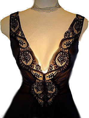 SOPHISTICATED VINTAGE GRAND SWEEP LACE OLGA SPANDEX LACE PEIGNOIR & GRAND SWEEP NIGHTGOWN SET IN VELVET NIGHT