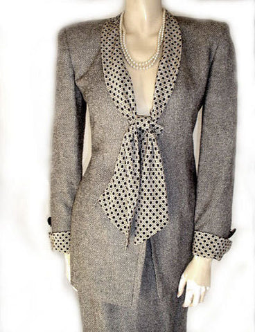 VINTAGE CHRISTIAN DIOR SUIT WITH REMOVABLE LATTICE CANE PATTERN COLLAR & CUFFS