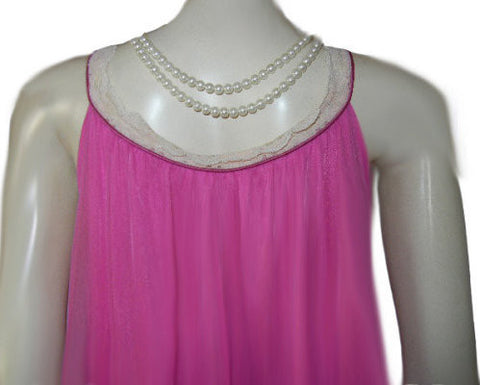 VINTAGE INTIME DOUBLE NYLON LACE PEIGNOIR & NIGHTGOWN SET IN RASPBERRY RIPPLE