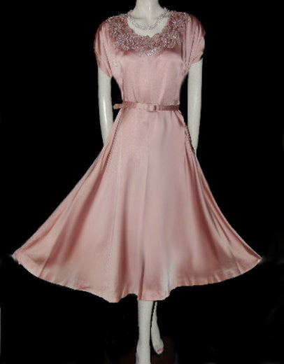 VINTAGE '40s '50s ANDORA PEARL SEQUIN ENCRUSTED SATIN FULL