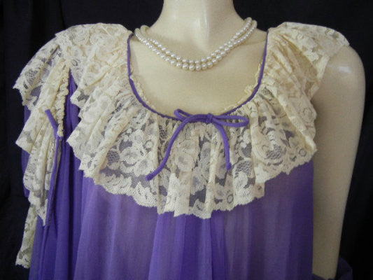 GORGEOUS RARE, RARE VINTAGE ROVEL DOUBLE NYLON DRIPPING IN