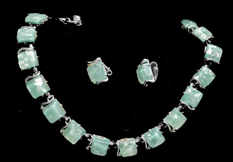 VINTAGE SPARKLING CORO CONFETTI THERMOSET LUCITE NECKLACE AND EARRINGS SET IN SEA GREEN