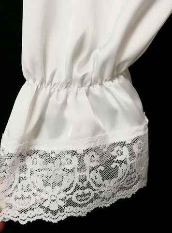 VINTAGE BRIDAL TROUSSEAU DONNA RICHARD LUSCIOUS SATIN, LACE AND APPLIQUES PEIGNOIR IN QUEEN ANNE’S LACE