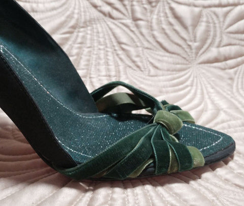 GORGEOUS HYPE D'ORSAY 3 SHADES OF GREEN VELVET STRAPPY HIGH HEELS WITH PEEP TOE - BEAUTIFUL LOOK!
