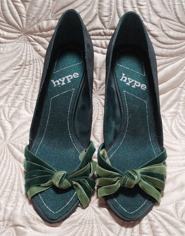 GORGEOUS HYPE D'ORSAY 3 SHADES OF GREEN VELVET STRAPPY HIGH HEELS WITH PEEP TOE - BEAUTIFUL LOOK!
