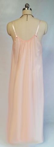 EXQUISITE VINTAGE FLUFFY INTIME LACE DOUBLE NYLON PEIGNOIR & NIGHTGOWN IN VENETIAN PEACH