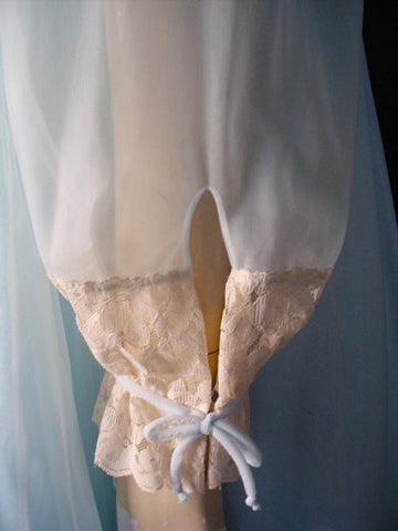 *  NEW WITH TAG - VINTAGE INTIME DOUBLE NYLON & LACE PEIGNOIR & NIGHTGOWN SET IN CARIBBEAN BLUE