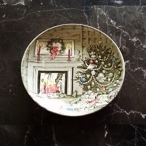 VINTAGE JOHNSON BROS MADE IN ENGLAND CHRISTMAS TREE SCENE JEWELRY TRINKET DISH - (1 DISH )