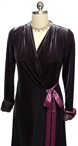 * VINTAGE OLD HOLLYWOOD GLAMOUR JONQUIL BY DIANE SAMANDI & NEIMAN MARCUS CHARCOAL VELOUR & SUGAR PLUM SATINY ROBE DRESSING GOWN