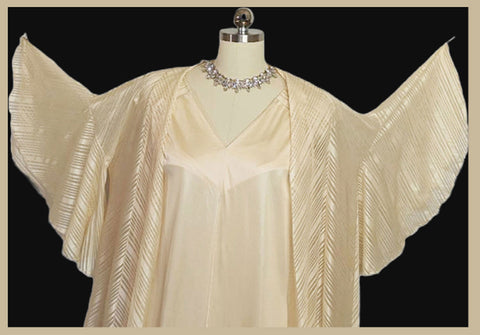 *  VINTAGE LE VOYS SOFT GOLD SHEER STRIPED PEIGNOIR AND NIGHTGOWN SET IN 18 KARAT GOLD