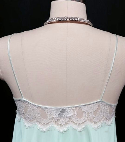 VINTAGE LUCIE ANN EYELASH LACE GRAND SWEEP NIGHTGOWN IN AQUA WITH SATIN TULIP APPLIQUES