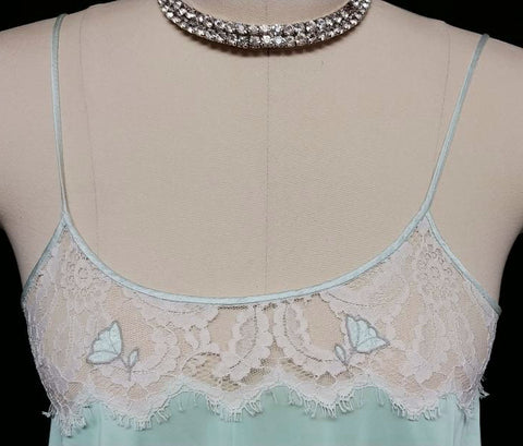 VINTAGE LUCIE ANN EYELASH LACE GRAND SWEEP NIGHTGOWN IN AQUA WITH SATIN TULIP APPLIQUES