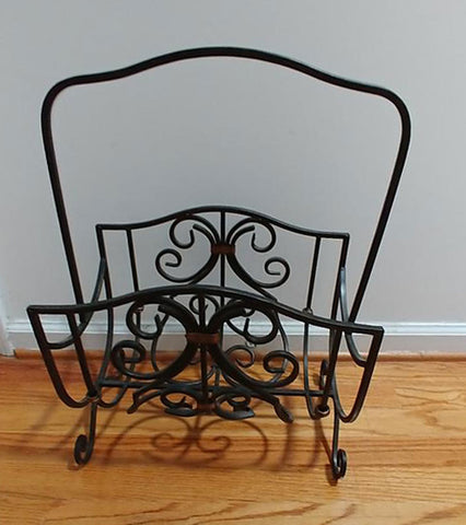 VINTAGE '70S / '80S ELEGANTLY DESIGNED WROUGHT IRON MAGAZINE RACK FOR NEWSPAPERS, MAGAZINES, FIRE LOGS, BOOKS - (1 MAGAZINE RACK)