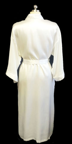 VINTAGE BRIDAL TROUSSEAU MAIDENFORM LUSCIOUS SATIN PEARLS, SEQUINS & LACE APPLIQUES PEIGNOIR IN WINTER FROST