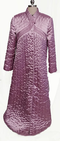 GORGEOUS VINTAGE NEIMAN MARCUS QUILTED ROBE IN STERLING SILVER ROSE- LIKE NEW
