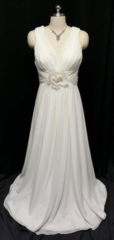 NEW - GLAMOROUS OLEG CASSINI GODDESS PLEATED EVENING GOWN, CRUISE OR  WEDDING GOWN ADORNED WITH A HUGE ROSE