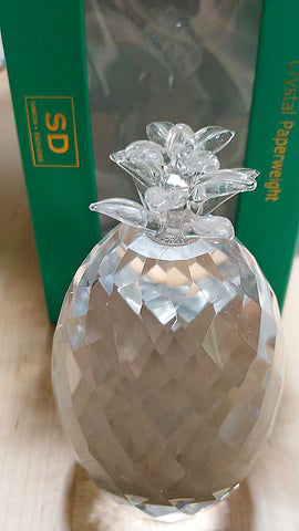 OLEG CASSINI SPARKING CRYSTAL FACETED PINEAPPLE PAPERWEIGHT