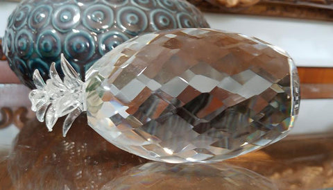 OLEG CASSINI SPARKING CRYSTAL FACETED PINEAPPLE PAPERWEIGHT - (1 PAPERWEIGHT)