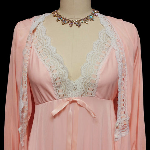 VINTAGE OLGA HOLLYWOOD STYLE PEIGNOIR & NIGHTGOWN SET IN PEACHES 'N DREAMS